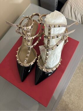 Valentino Black Patent Pointed Rockstud T-Strap Pumps with Nude Straps authentic